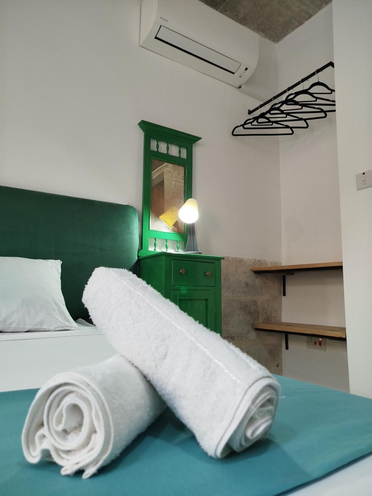Limestone Sun Suites Sliema Zimmer foto
