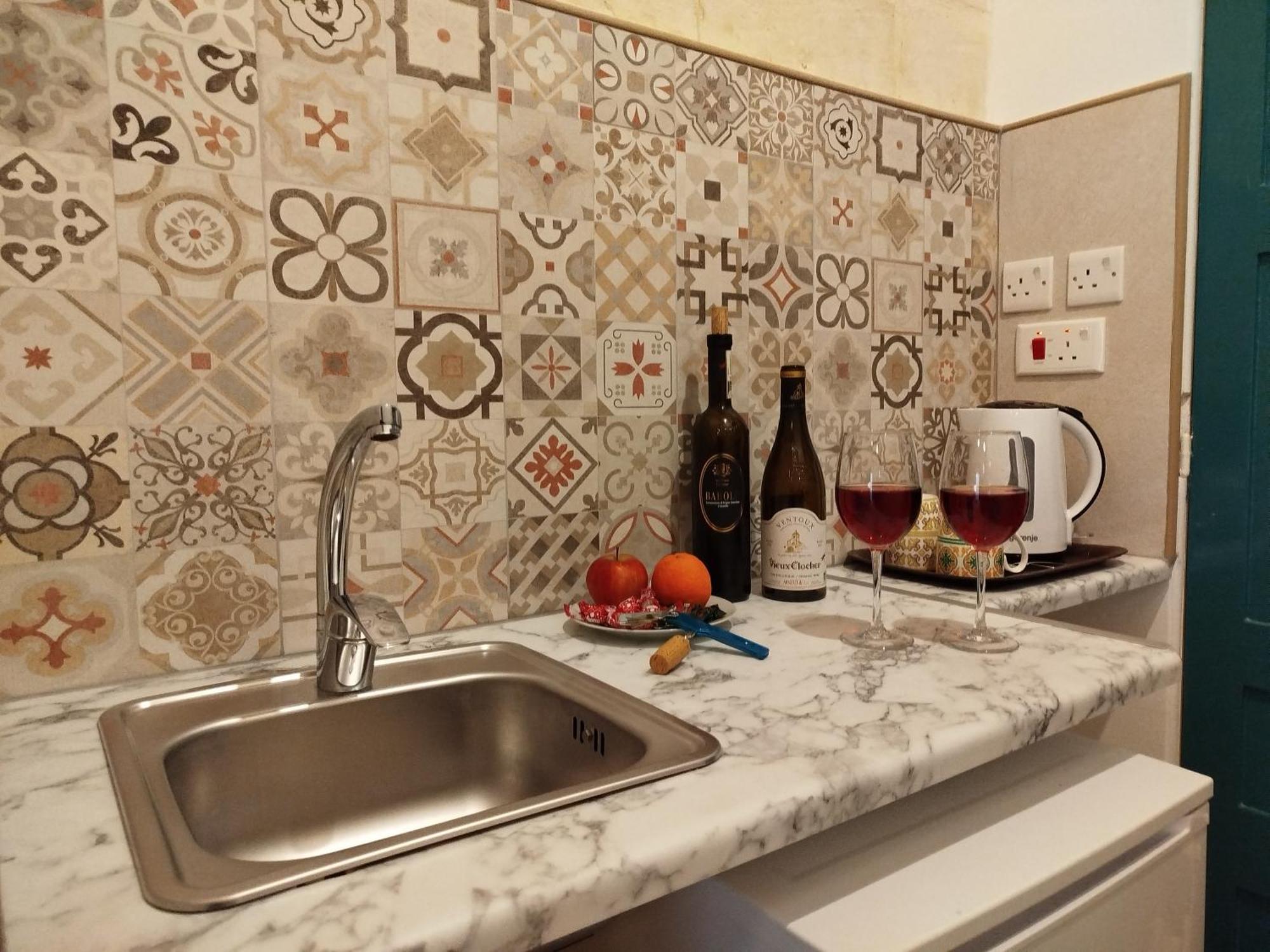 Limestone Sun Suites Sliema Zimmer foto
